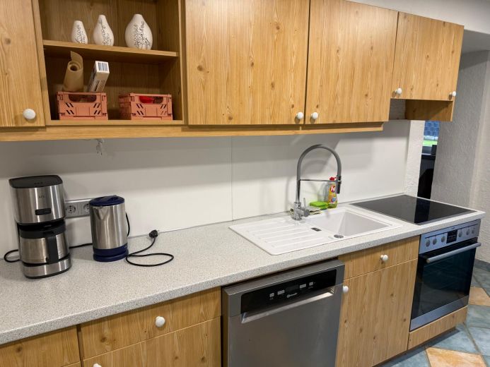 Helle 2-Zimmer-Wohnung (50qm) mit eigenem Hauseingang & Gartenmitbenutzung Kurzzeitvermietung <12 Monate