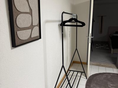 Helle 2-Zimmer-Wohnung (50qm) mit eigenem Hauseingang & Gartenmitbenutzung Kurzzeitvermietung <12 Monate