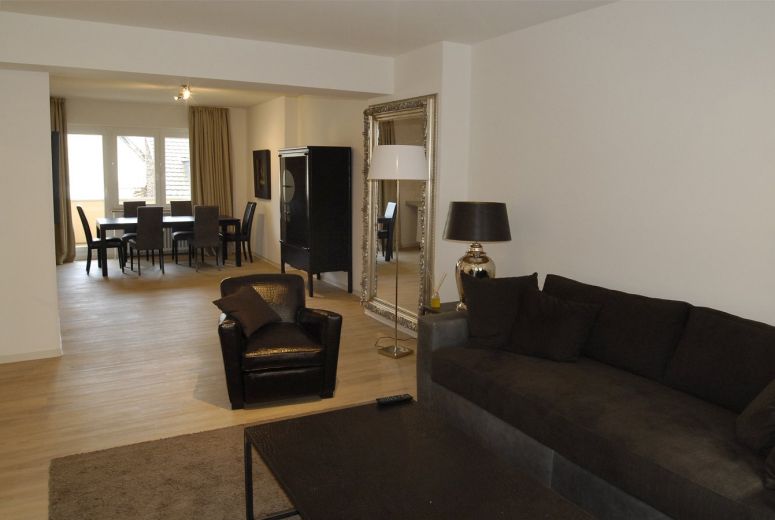 Carlstadt: 2-Zimmer-Wohnung mit Balkon in bester Lage