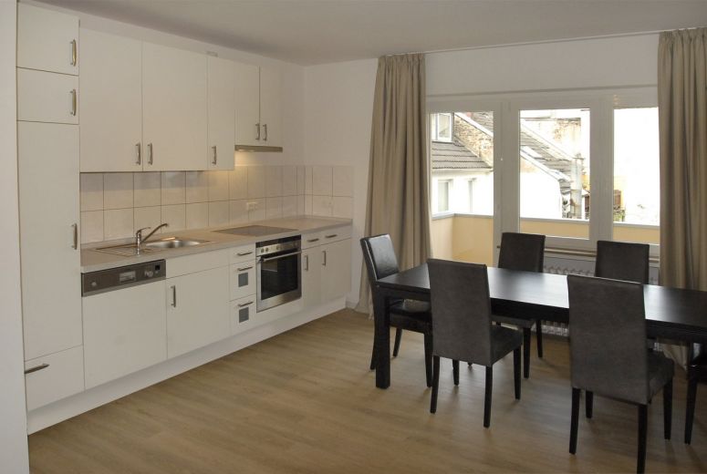 Carlstadt: 2-Zimmer-Wohnung mit Balkon in bester Lage