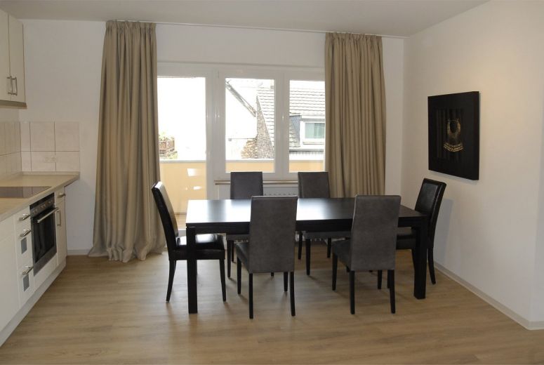 Carlstadt: 2-Zimmer-Wohnung mit Balkon in bester Lage