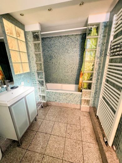 Stylische 2-Zimmer-Wohnung in Top Lage von Pempelfort