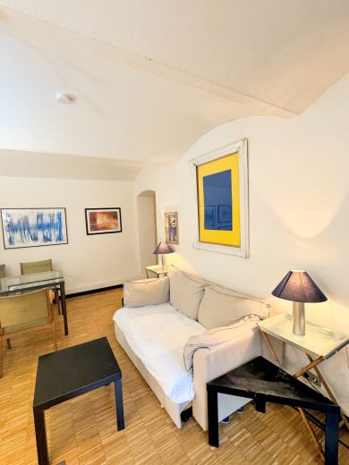 Stylische 2-Zimmer-Wohnung in Top Lage von Pempelfort