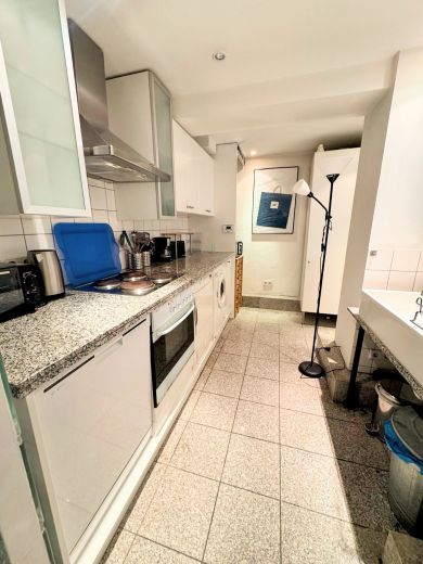 Stylische 2-Zimmer-Wohnung in Top Lage von Pempelfort