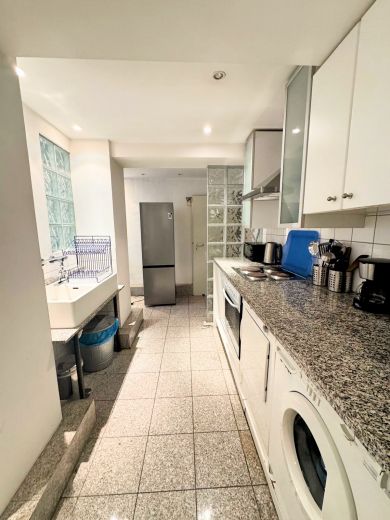 Stylische 2-Zimmer-Wohnung in Top Lage von Pempelfort