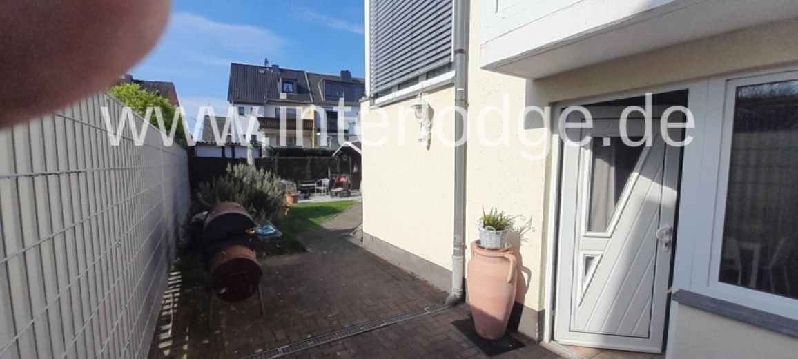 INTERLODGE Modern m&ouml;bliertes Apartment mit Blick ins Gr&uuml;ne in K&ouml;ln-Worringen