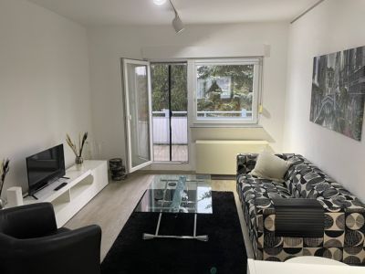 Gehobene Lage, gr&uuml;n, gut angebunden: Moderne Whg  mit Balkon, kurze Wege zur Natur und in die Stadt!