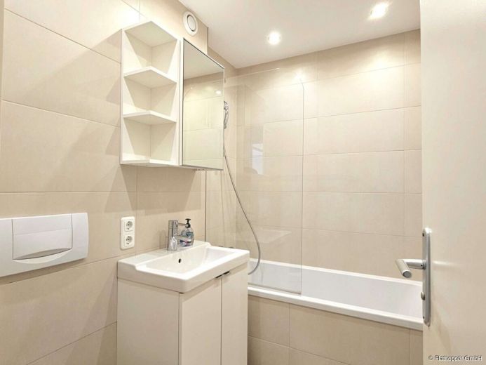 Moderne 2-Zimmer-Wohnung mit Balkon in M&uuml;nchen - Schwabing