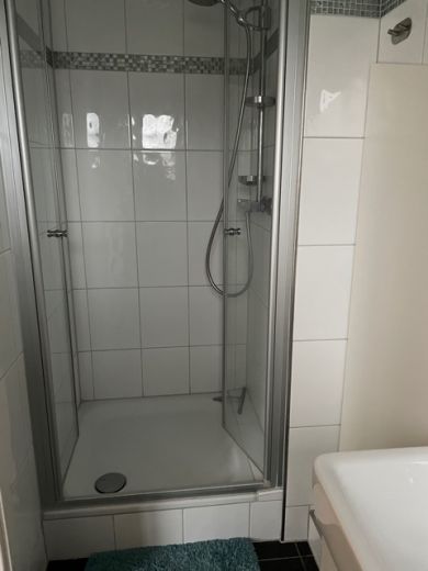 Modern m&ouml;bliertes Apartment in guter ruhiger Lage N&auml;he Buerer Innenstadt, Internet aktiv.