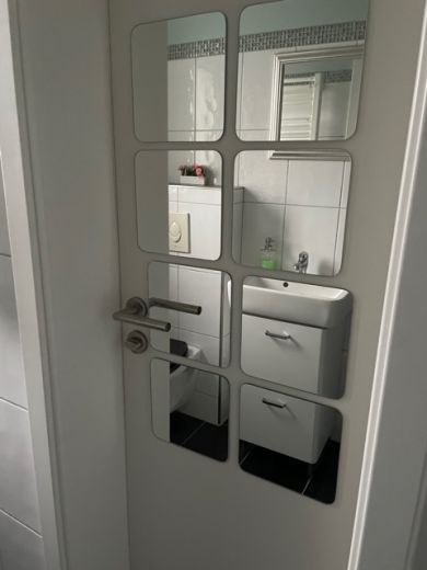 Modern m&ouml;bliertes Apartment in guter ruhiger Lage N&auml;he Buerer Innenstadt, Internet aktiv.