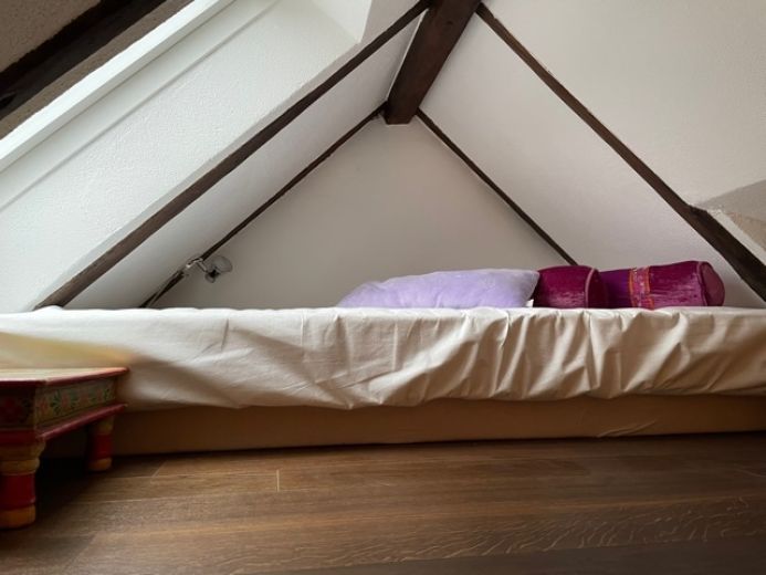 Modern m&ouml;bliertes Apartment in guter ruhiger Lage N&auml;he Buerer Innenstadt, Internet aktiv.