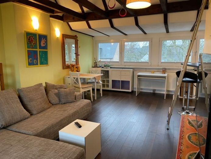 Modern m&ouml;bliertes Apartment in guter ruhiger Lage N&auml;he Buerer Innenstadt, Internet aktiv.