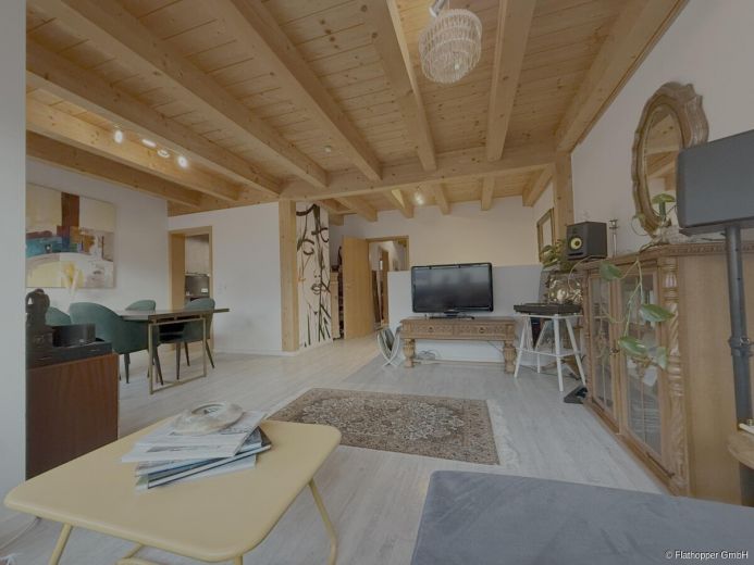 Gro&szlig;z&uuml;gige Wohnung mit Terrasse, Garten und Autostellplatz in Kolbermoor