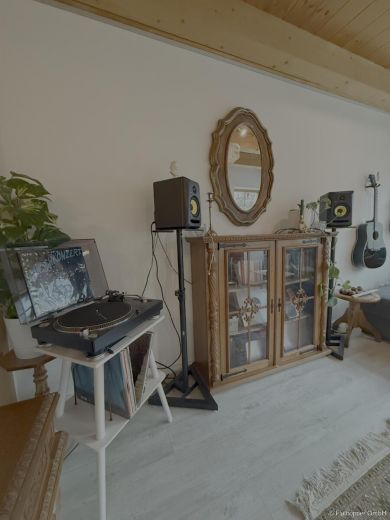 Gro&szlig;z&uuml;gige Wohnung mit Terrasse, Garten und Autostellplatz in Kolbermoor