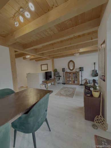 Gro&szlig;z&uuml;gige Wohnung mit Terrasse, Garten und Autostellplatz in Kolbermoor