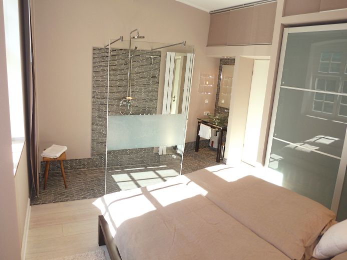 Wundersch&ouml;ne Wohnung in Top Lage von Oberkassel