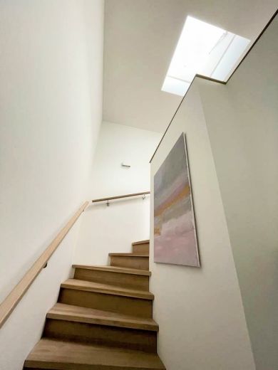 vierzig549 Heerdt: Stylische 5-Zimmer-Wohnung mit Stadthaus-Charakter