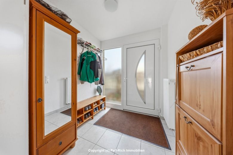 LEBENSRAUM: Reihenendhaus mit Garten in Karlsruhe-Neureut zur Vermietung