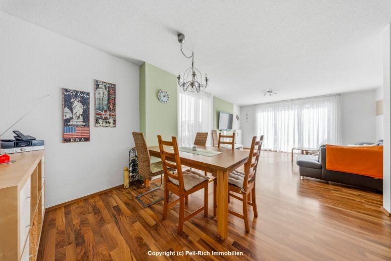 LEBENSRAUM: Reihenendhaus mit Garten in Karlsruhe-Neureut zur Vermietung