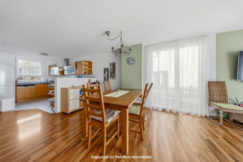 LEBENSRAUM: Reihenendhaus mit Garten in Karlsruhe-Neureut zur Vermietung