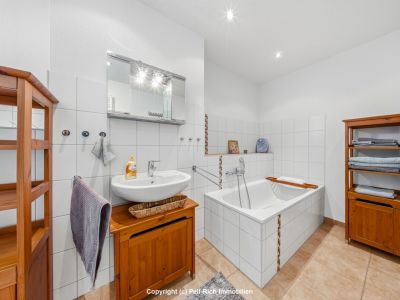 LEBENSRAUM: Reihenendhaus mit Garten in Karlsruhe-Neureut zur Vermietung