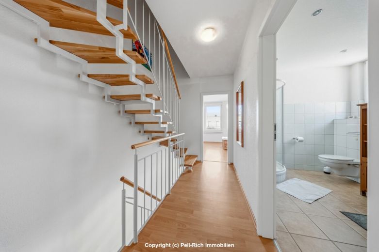 LEBENSRAUM: Reihenendhaus mit Garten in Karlsruhe-Neureut zur Vermietung