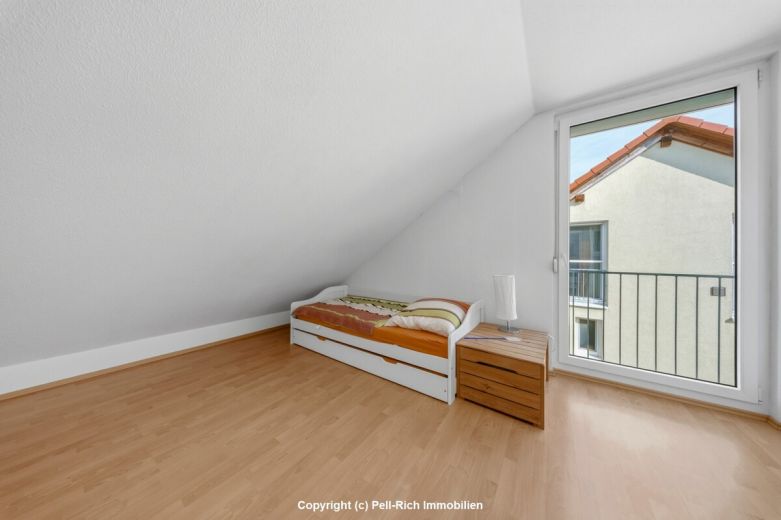 LEBENSRAUM: Reihenendhaus mit Garten in Karlsruhe-Neureut zur Vermietung