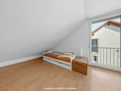 LEBENSRAUM: Reihenendhaus mit Garten in Karlsruhe-Neureut zur Vermietung