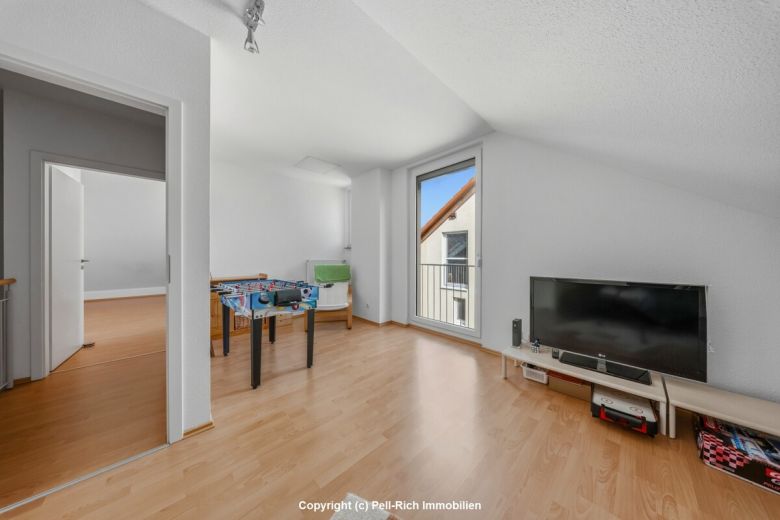 LEBENSRAUM: Reihenendhaus mit Garten in Karlsruhe-Neureut zur Vermietung