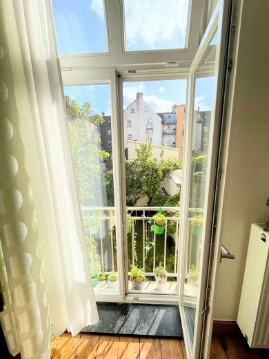 Sanierte Altbau-Wohnung in super Lage Unterbilk/Medienhafen