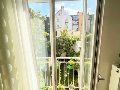 Sanierte Altbau-Wohnung in super Lage Unterbilk/Medienhafen