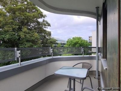 Helle 2-Zimmer-Wohnung in Schwabing mit Balkon