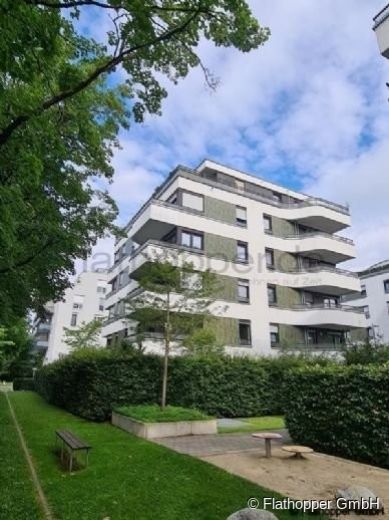 Helle 2-Zimmer-Wohnung in Schwabing mit Balkon