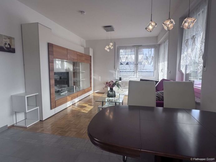 Helle 2-Zimmer-Wohnung in Schwabing mit Balkon