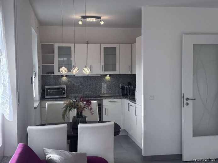 Helle 2-Zimmer-Wohnung in Schwabing mit Balkon