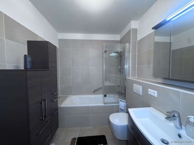 Helle 2-Zimmer-Wohnung in Schwabing mit Balkon