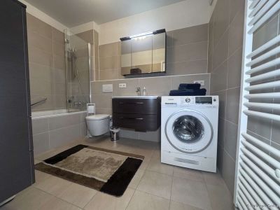 Helle 2-Zimmer-Wohnung in Schwabing mit Balkon