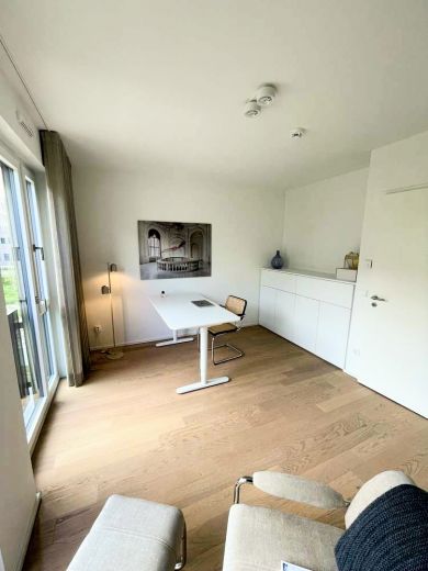 vierzig549 Heerdt: Stylische 5-Zimmer-Wohnung mit Stadthaus-Charakter