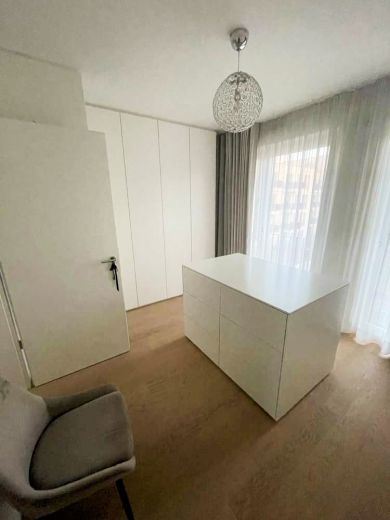 vierzig549 Heerdt: Stylische 5-Zimmer-Wohnung mit Stadthaus-Charakter