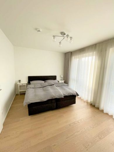 vierzig549 Heerdt: Stylische 5-Zimmer-Wohnung mit Stadthaus-Charakter