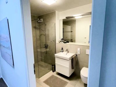 vierzig549 Heerdt: Stylische 5-Zimmer-Wohnung mit Stadthaus-Charakter