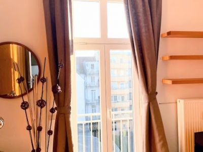 Sanierte Altbau-Wohnung in super Lage Unterbilk/Medienhafen