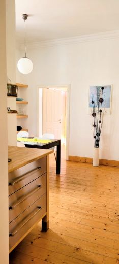 Sanierte Altbau-Wohnung in super Lage Unterbilk/Medienhafen