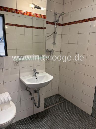 INTERLODGE Modern m&ouml;bliertes Apartment mit offener K&uuml;che in der Bochumer Innenstadt.