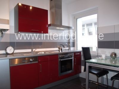 INTERLODGE K&ouml;ln: Schicke, komplett m&ouml;blierte Designerwohnung in Altstadt-S&uuml;d - mit Terrasse