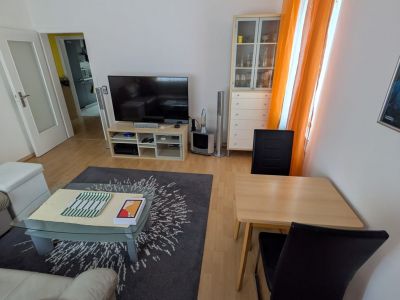 M&ouml;blierte 3-Zimmer-Wohnung in Stuttgart-Ost