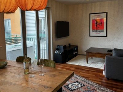 M&ouml;blierte 3-Zimmer-Wohnung mit Balkon in M&uuml;nchen - Haidhausen