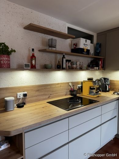 M&ouml;blierte 3-Zimmer-Wohnung mit Balkon in M&uuml;nchen - Haidhausen