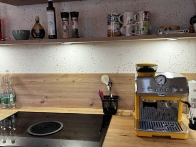 M&ouml;blierte 3-Zimmer-Wohnung mit Balkon in M&uuml;nchen - Haidhausen