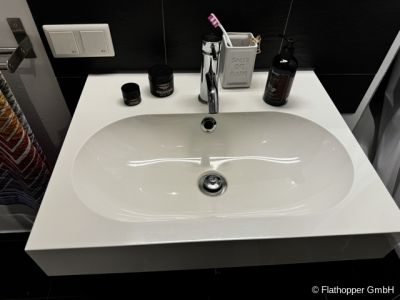 M&ouml;blierte 3-Zimmer-Wohnung mit Balkon in M&uuml;nchen - Haidhausen